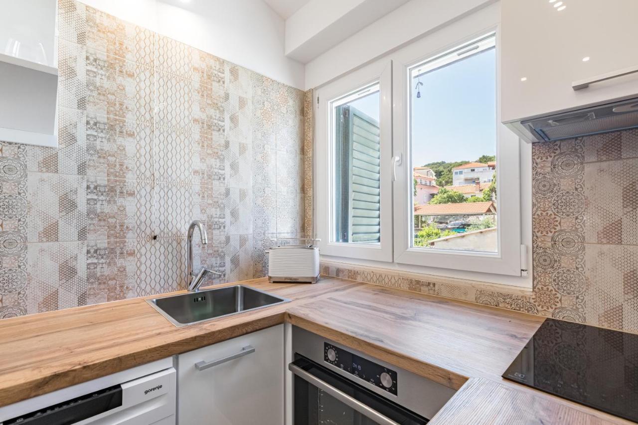 Luxury Apartment Silvana With Beautiful Garden Split Extérieur photo